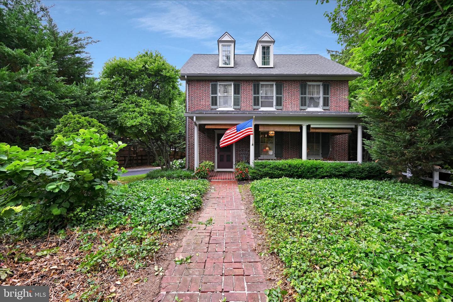 11 Union Avenue photo 48