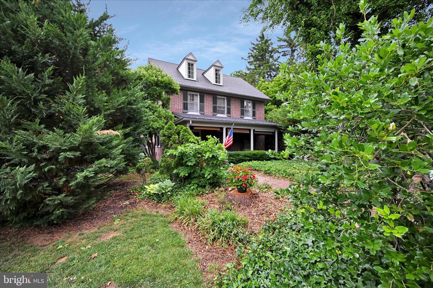 11 Union Avenue photo 51
