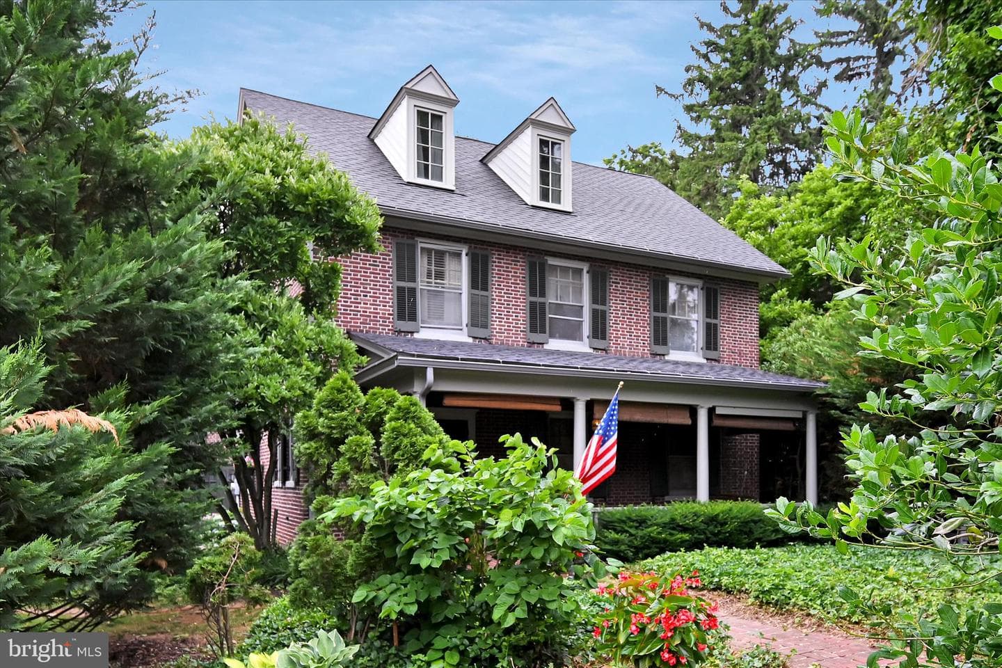 11 Union Avenue photo 52