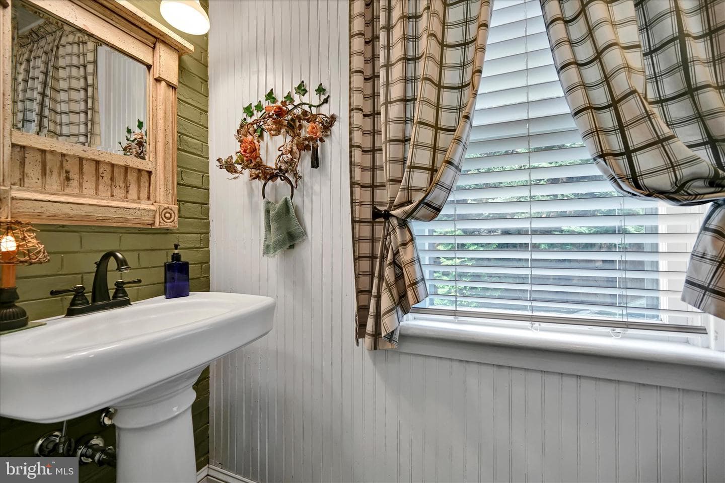 11 Union Avenue photo 75