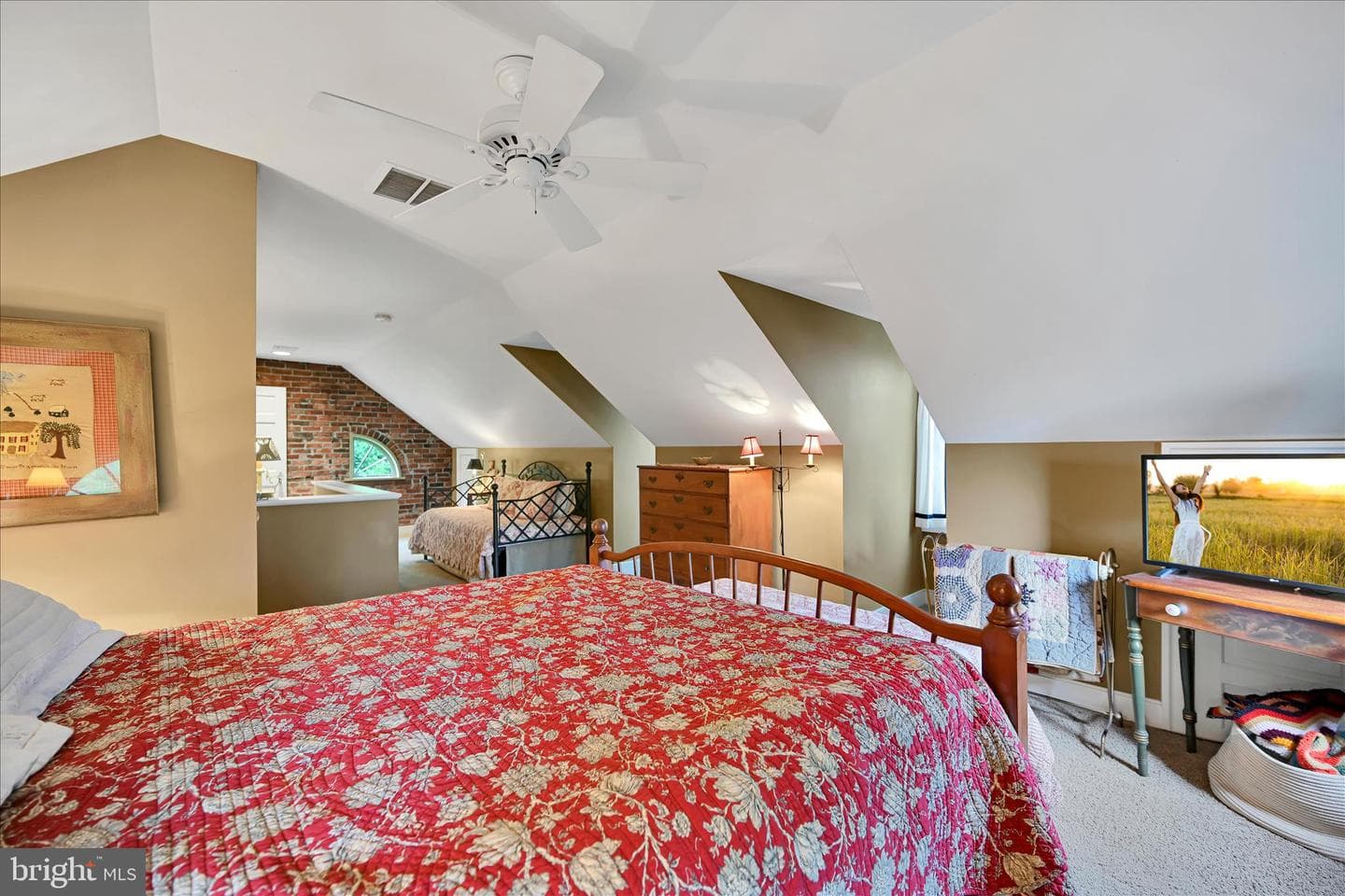 11 Union Avenue photo 80