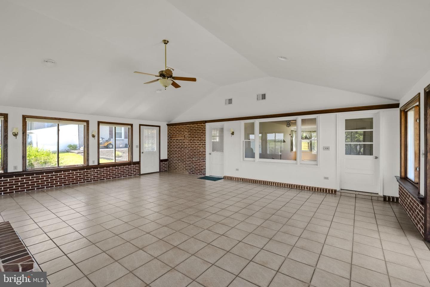 2136 Hobson Road photo 31