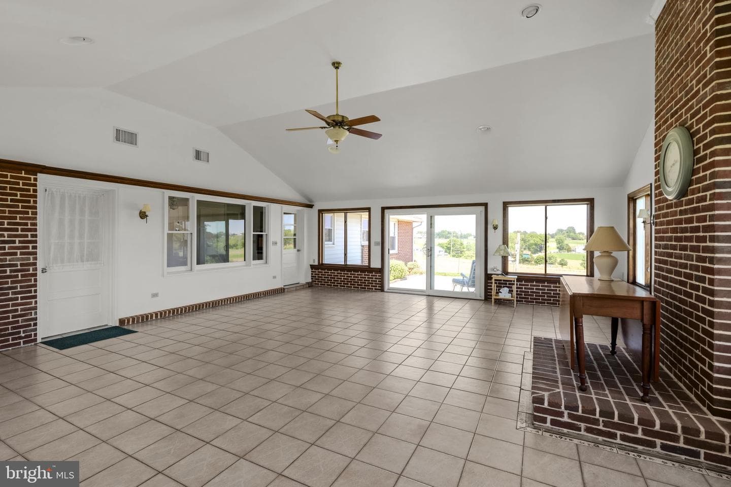 2136 Hobson Road photo 32