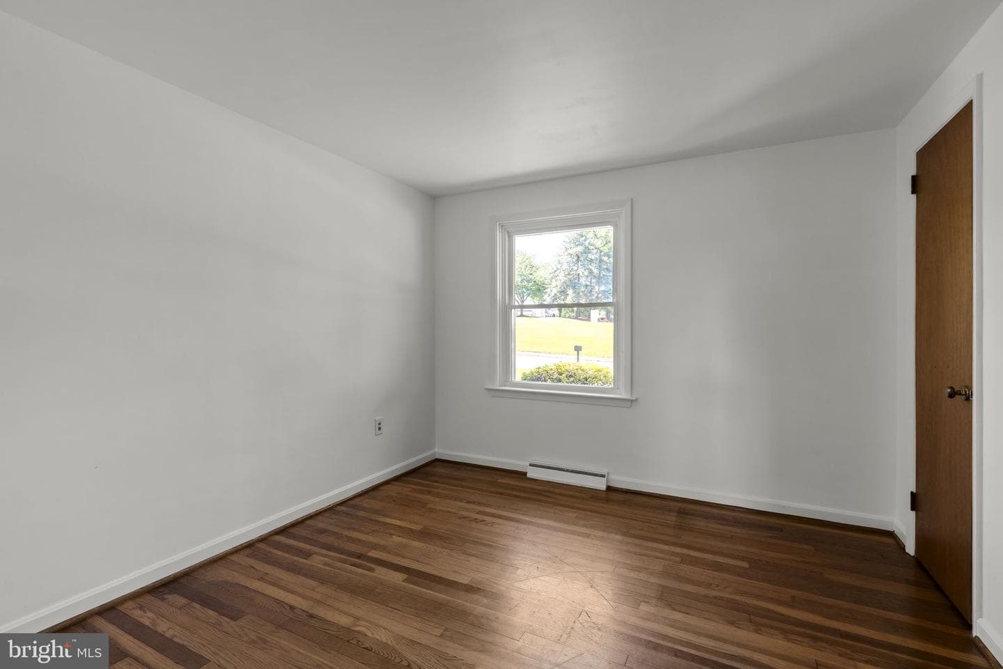 2136 Hobson Road photo 34