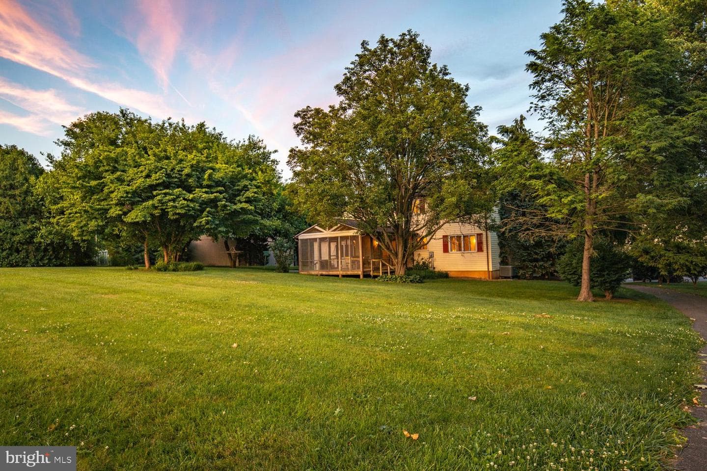 6121 Geneva Drive photo 40