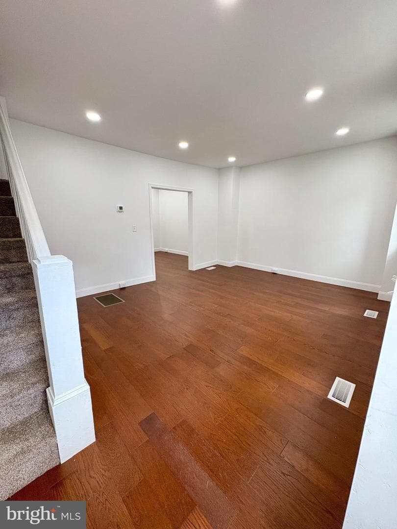 341 S Prince Street photo 5