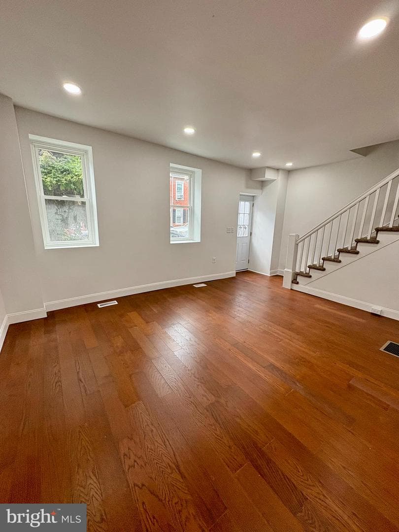 341 S Prince Street photo 6