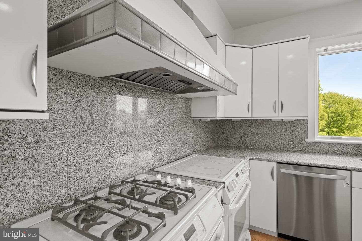 23 Deerfield Road photo 24