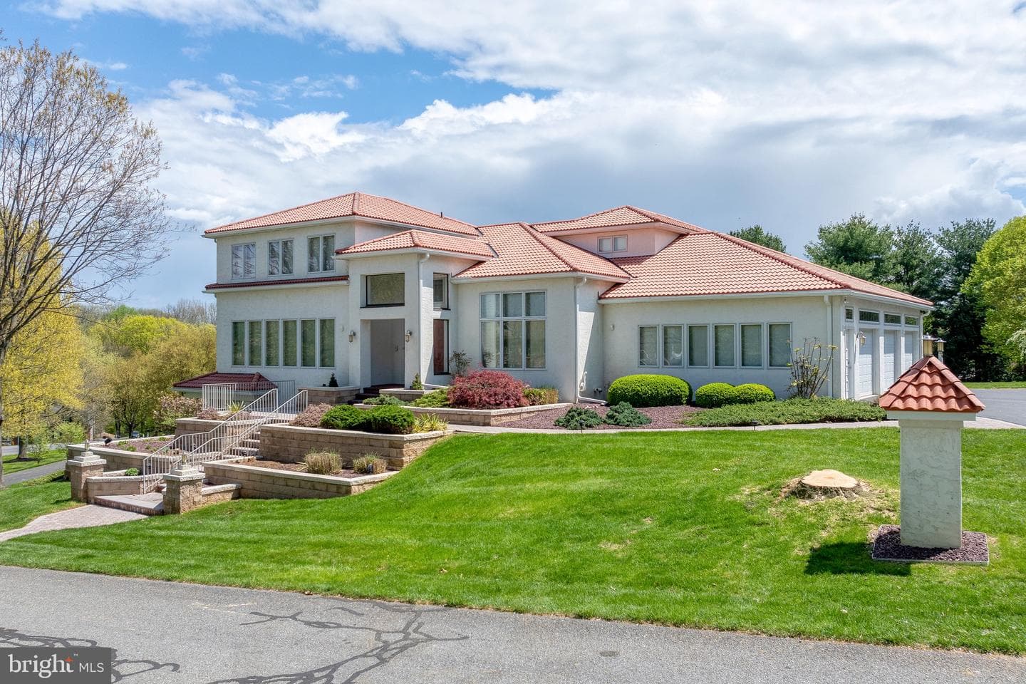 23 Deerfield Road photo 3