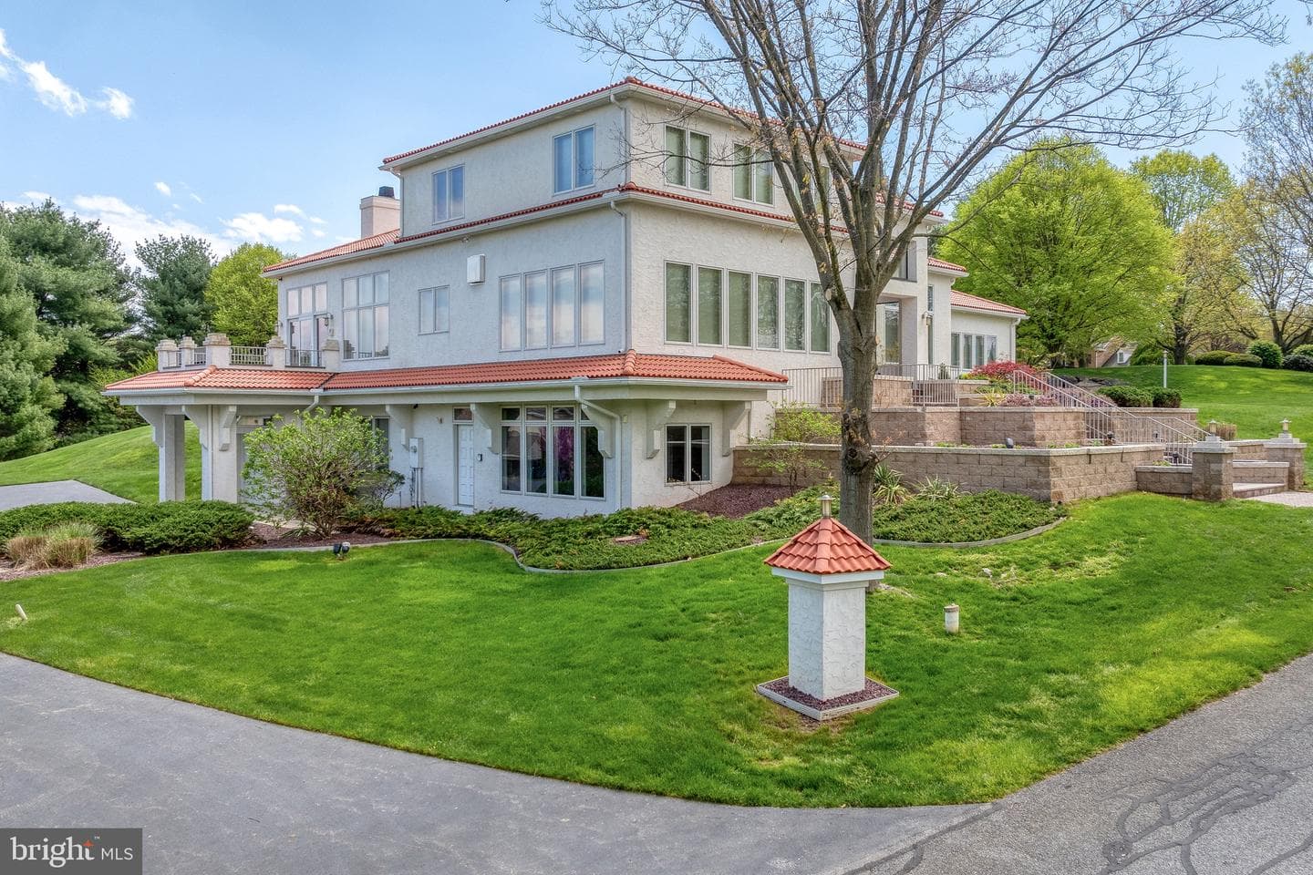 23 Deerfield Road photo 4