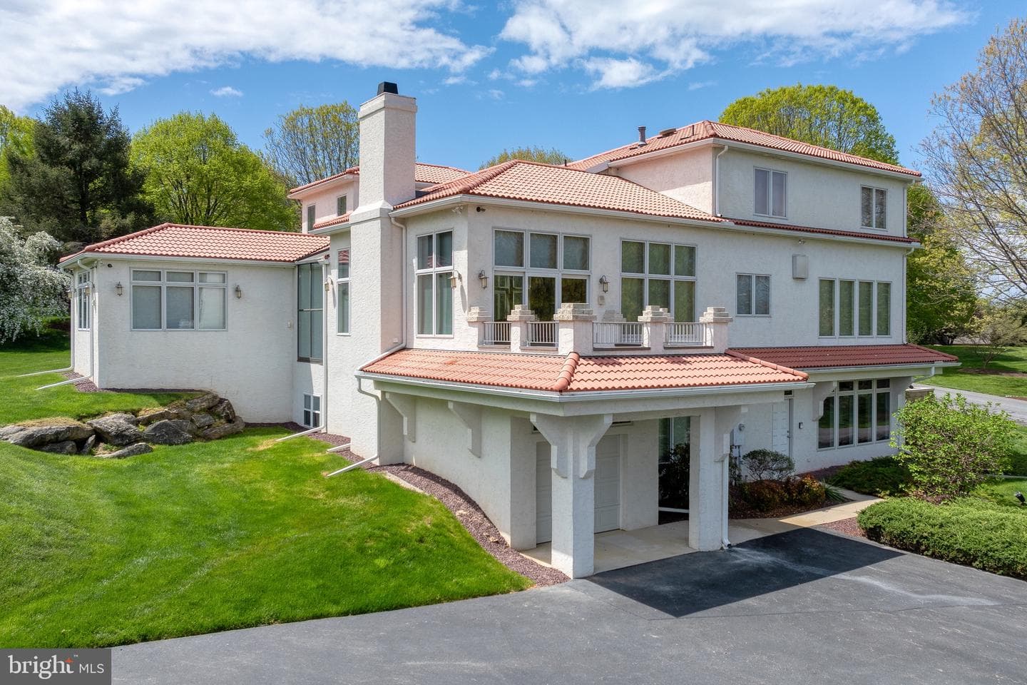 23 Deerfield Road photo 5