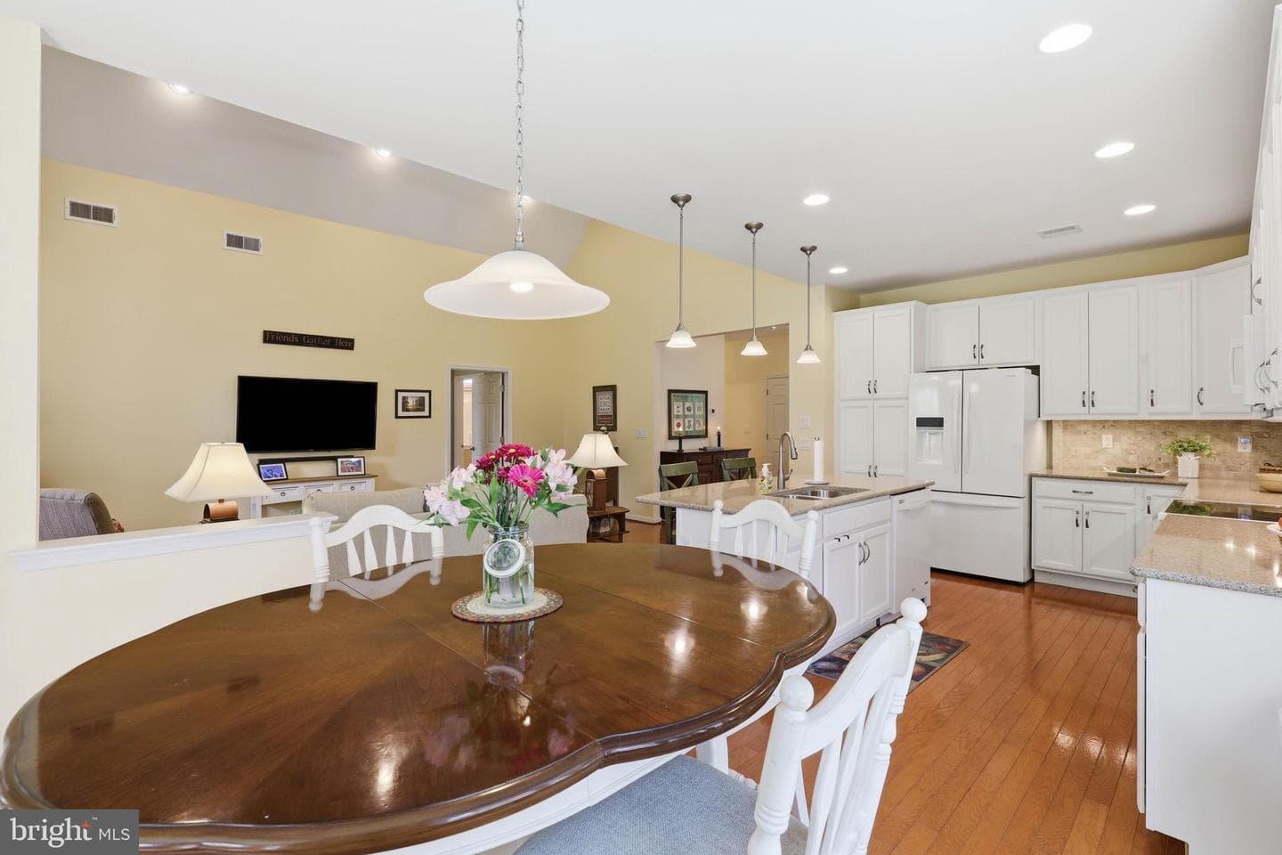 1063 Presidents Drive photo 18