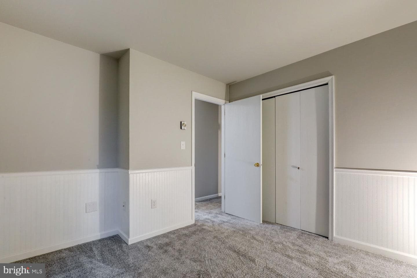 867 Oak Street photo 13