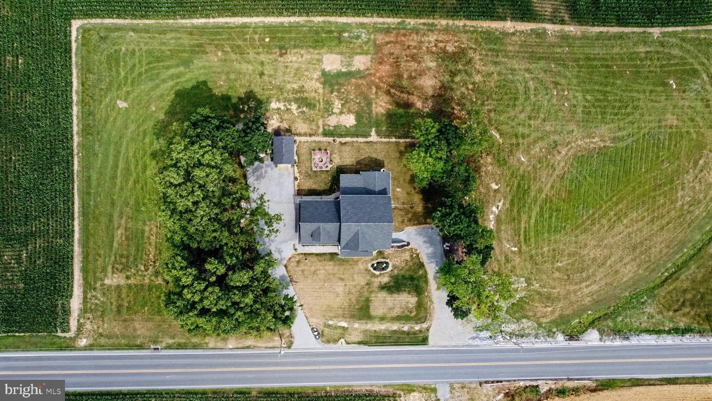 789 Colebrook Road photo 42