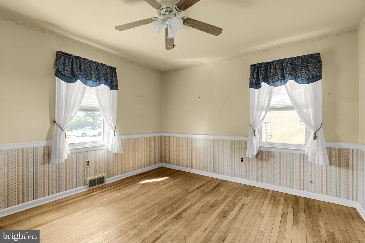 529 S 6th Street photo 31