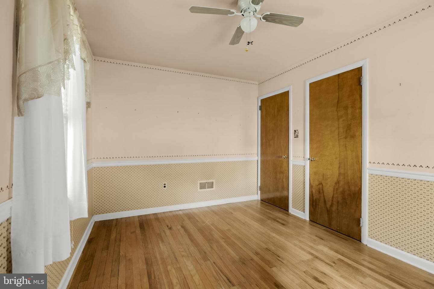 529 S 6th Street photo 34