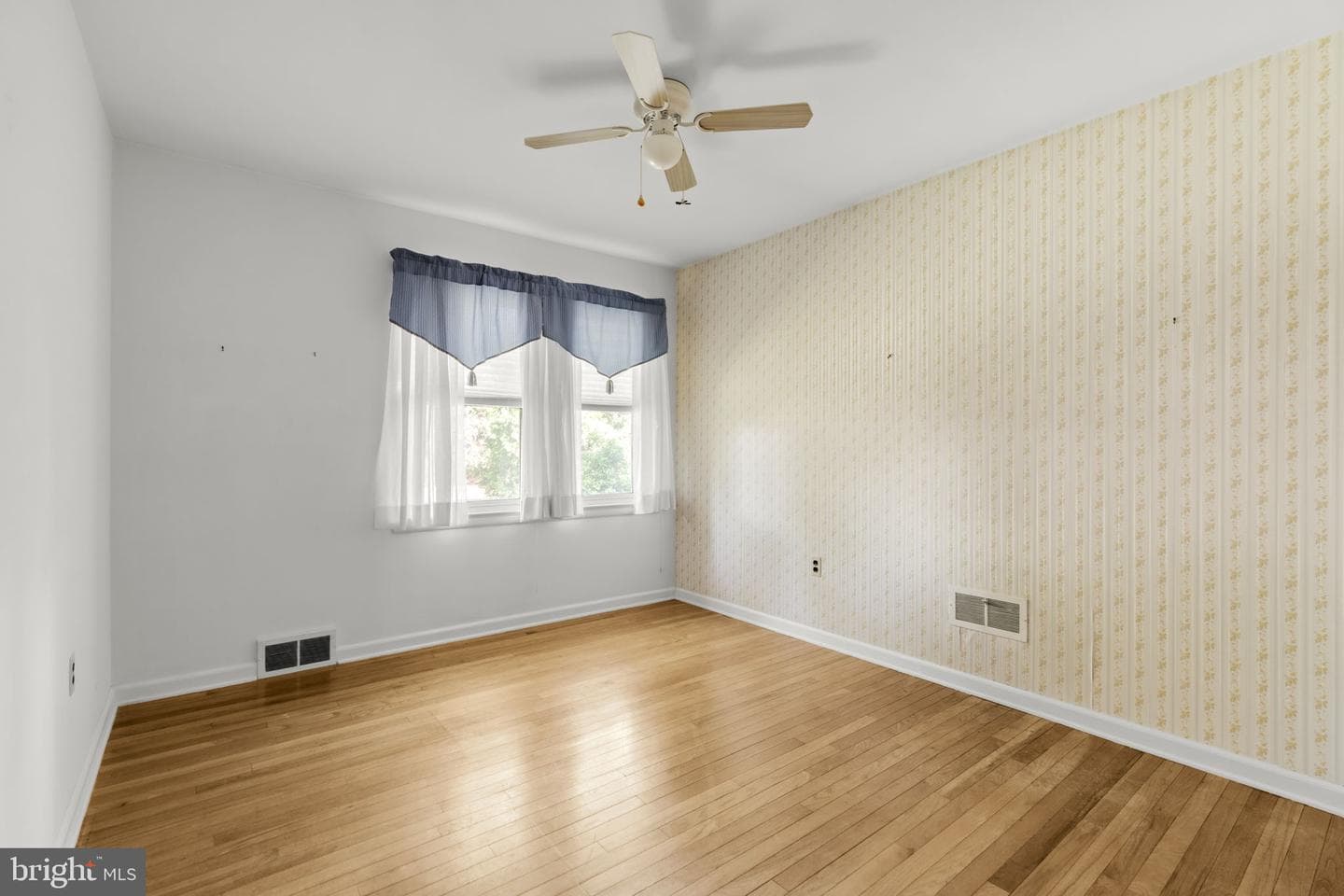 529 S 6th Street photo 35