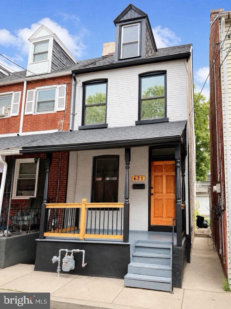 621 Lake Street, Lancaster