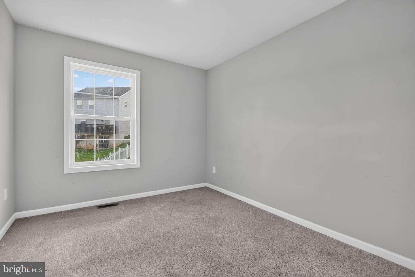 303 Magnolia Lane photo 18