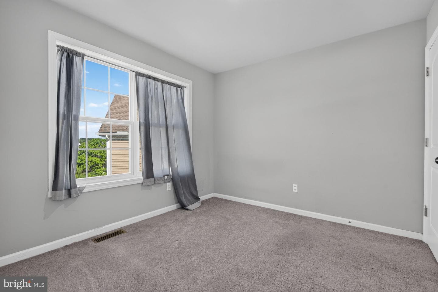 303 Magnolia Lane photo 21