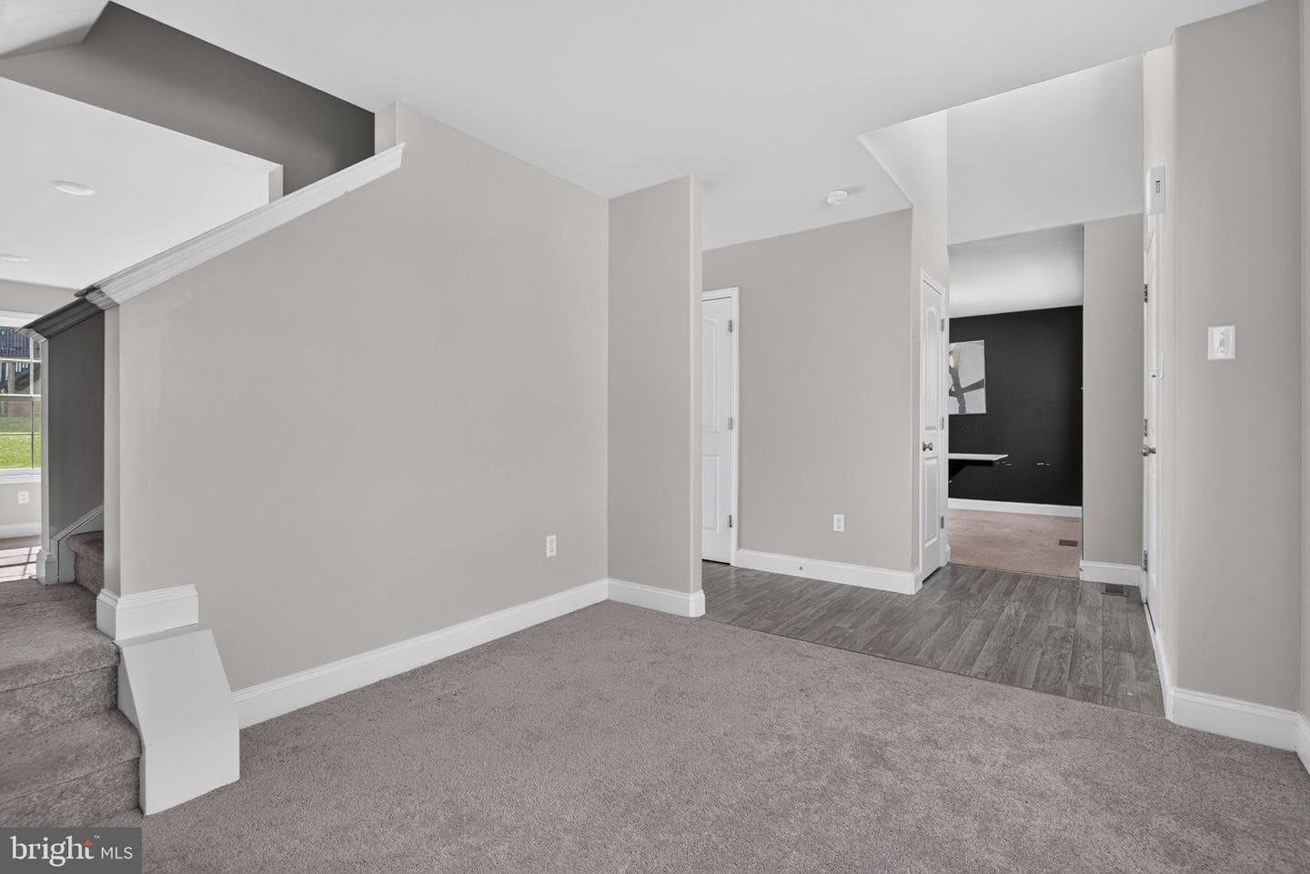 303 Magnolia Lane photo 5