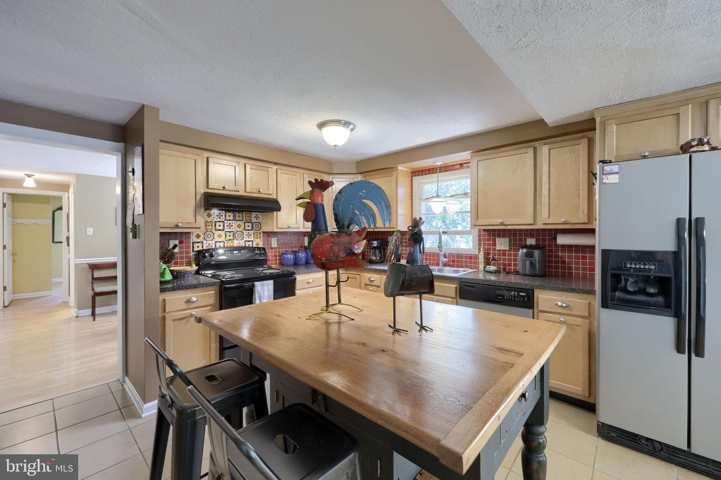 2202 Hershey Avenue photo 8