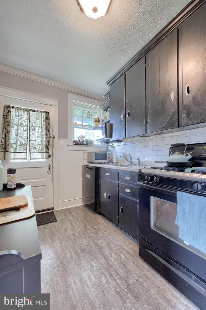 841 3rd Street photo 16