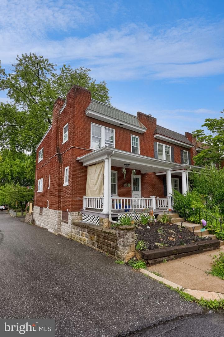 841 3rd Street photo 5