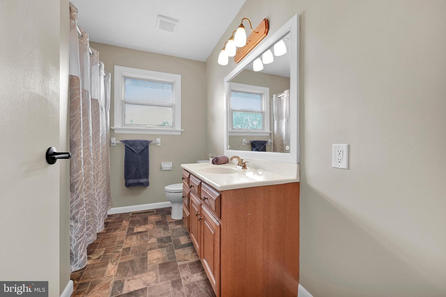 765 Brandt Street photo 27