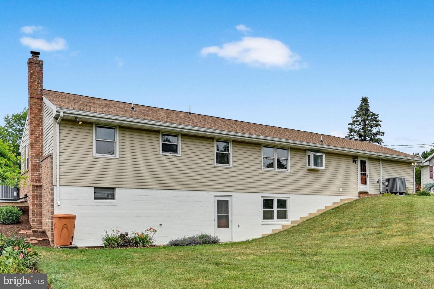 765 Brandt Street photo 39
