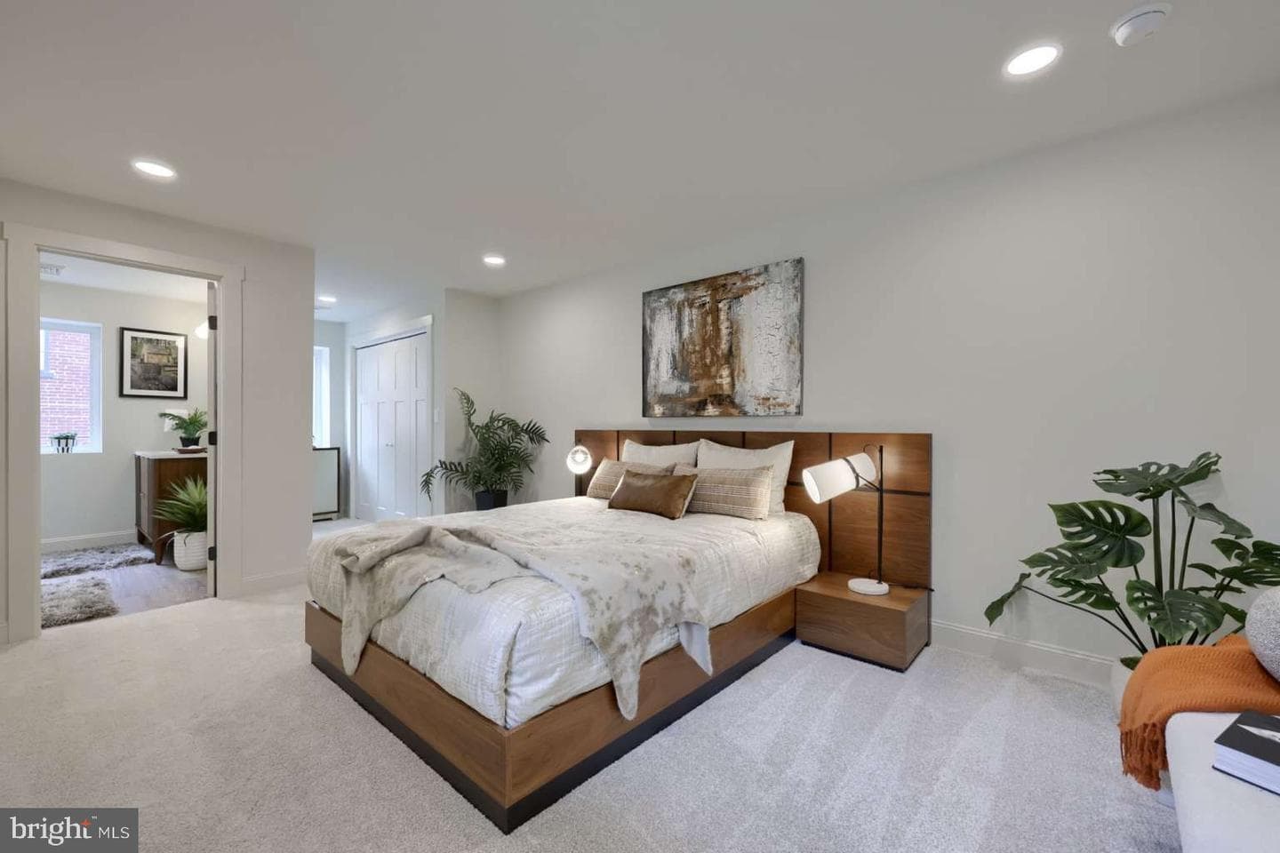 234 E Fulton Street photo 11