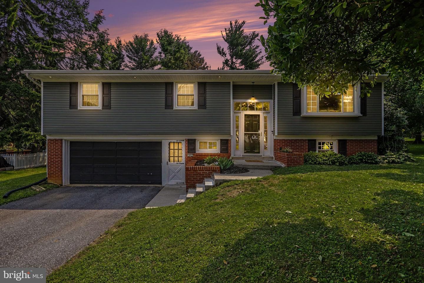 1837 Amity Drive, Lancaster