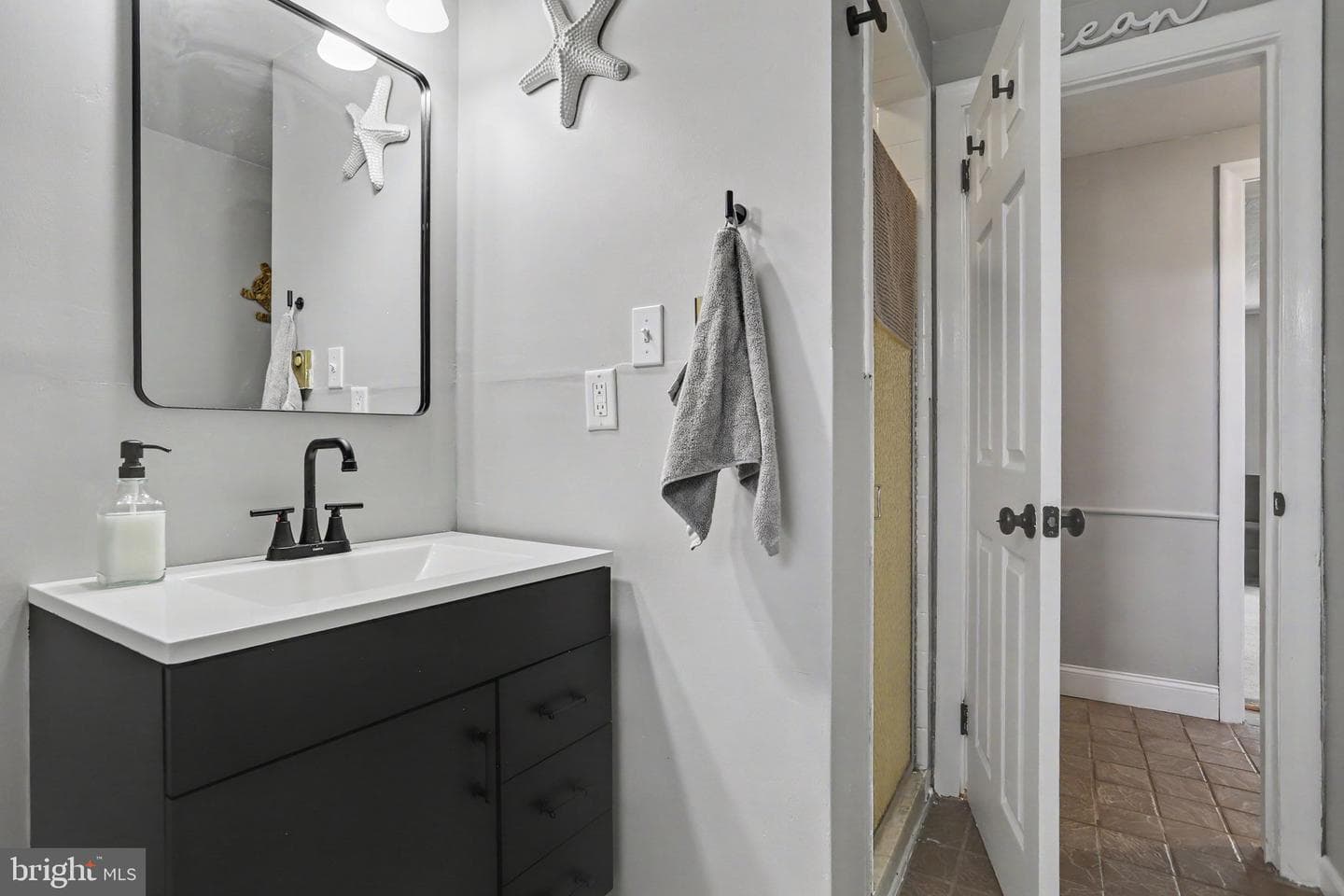 1837 Amity Drive photo 20