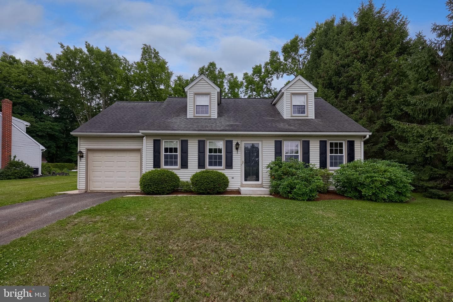 303 Parkwood Drive, Lancaster
