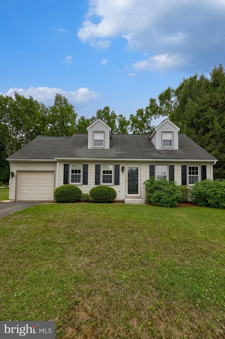 303 Parkwood Drive photo 5