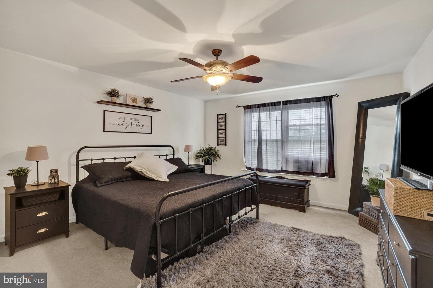 104 Monument Drive photo 28