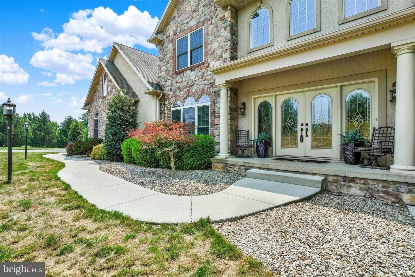 104 Monument Drive photo 4