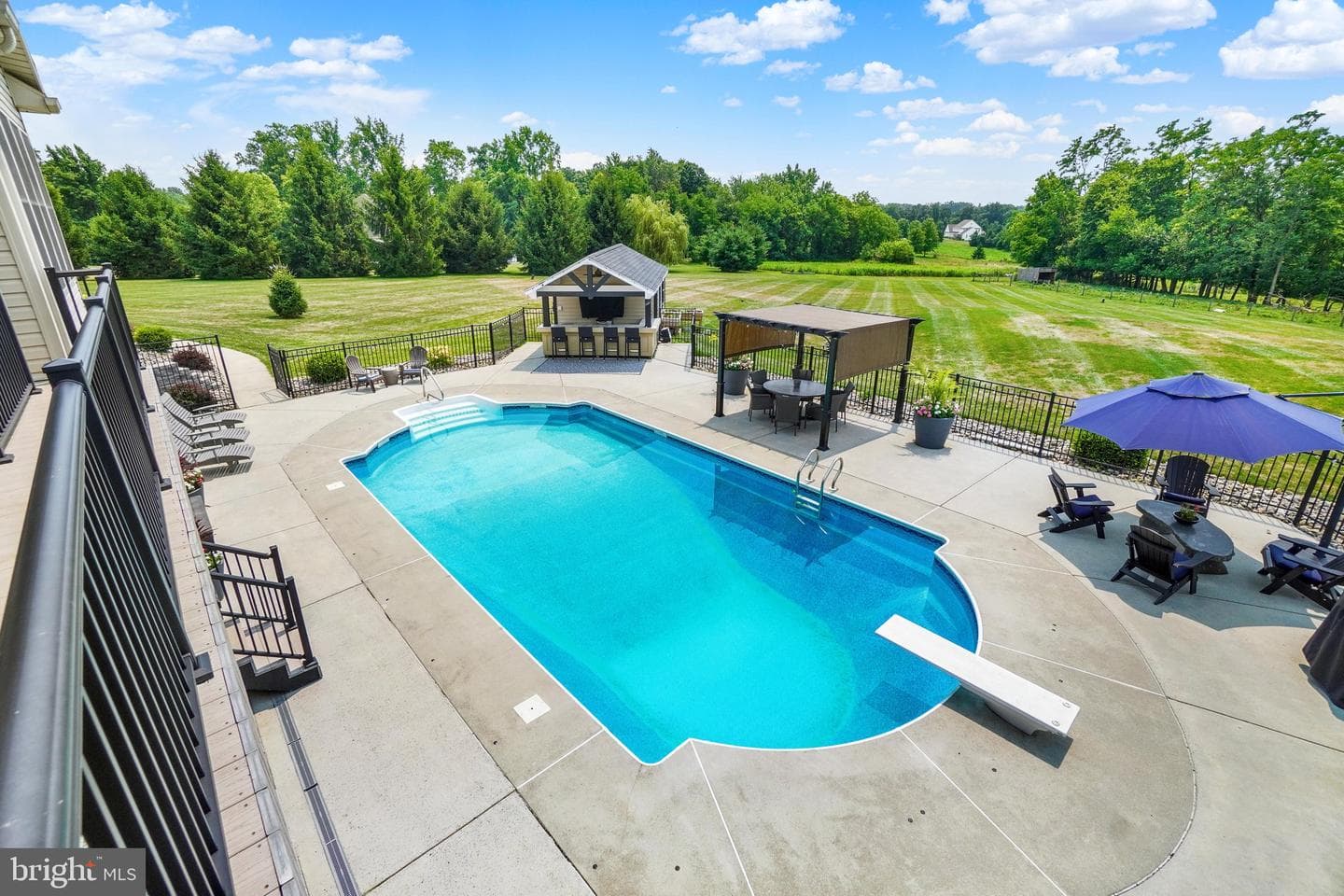 104 Monument Drive photo 41