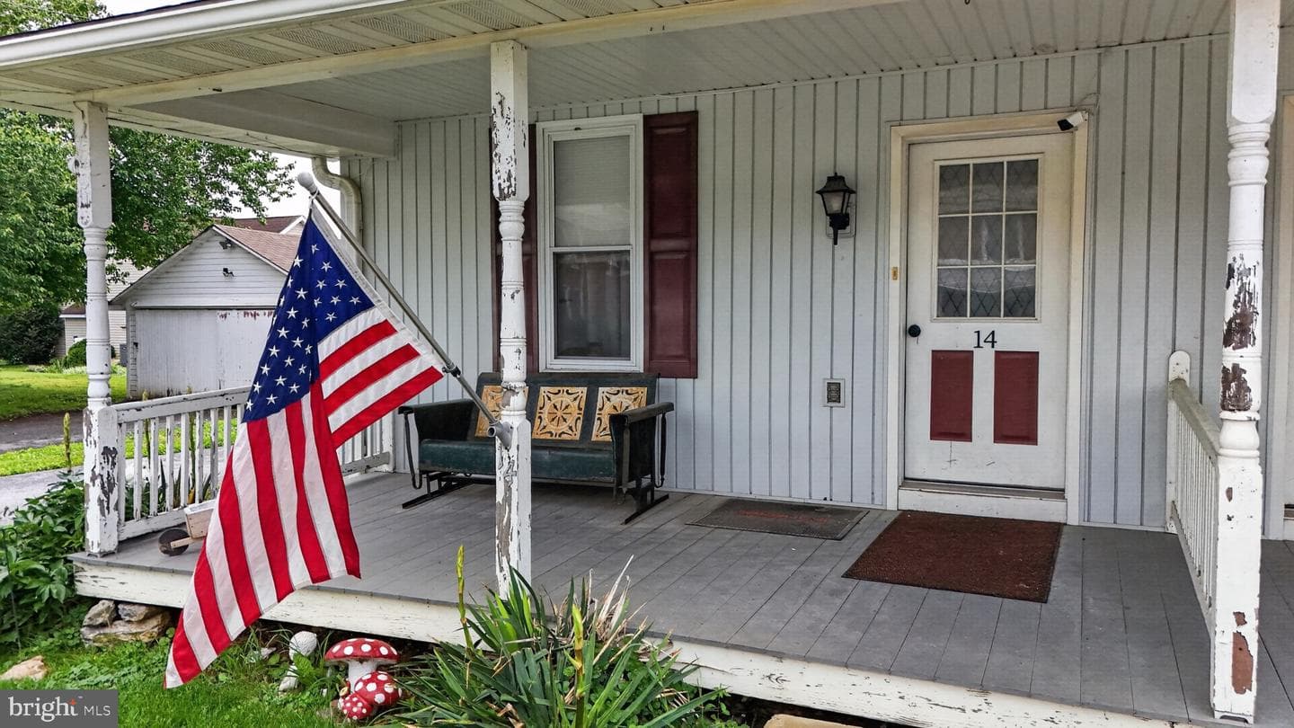 14 N Kinzer Road photo 16