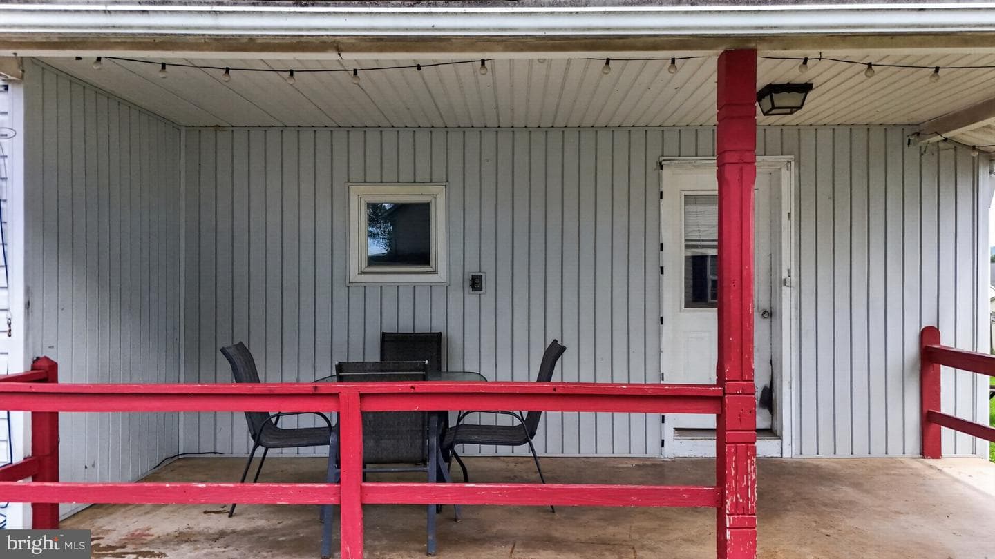 14 N Kinzer Road photo 19