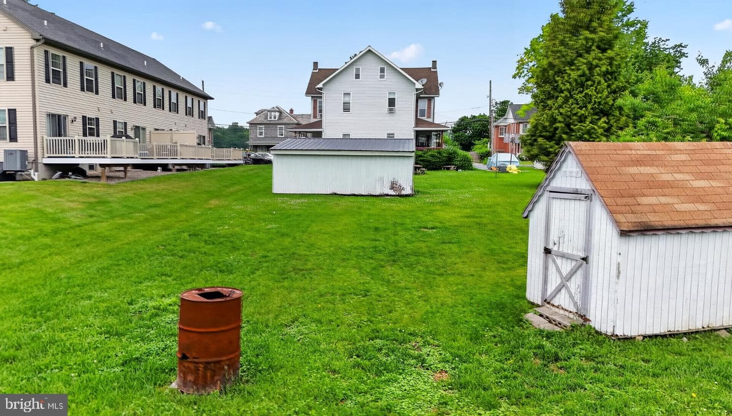 14 N Kinzer Road photo 32