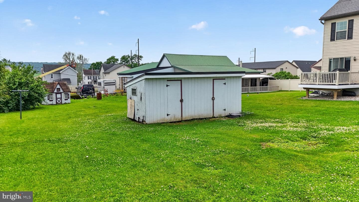 14 N Kinzer Road photo 33