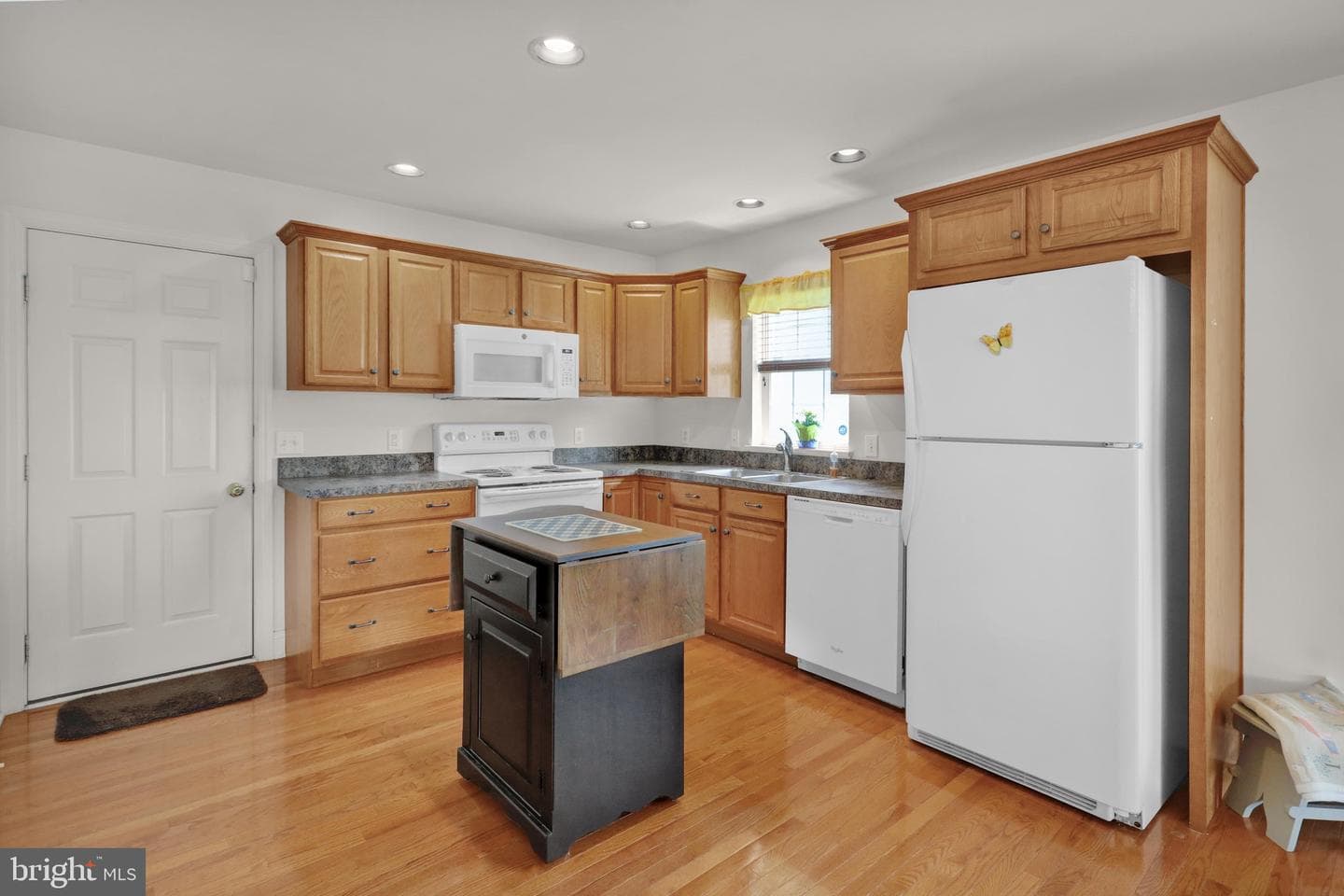 103 Goldenfield Drive photo 5