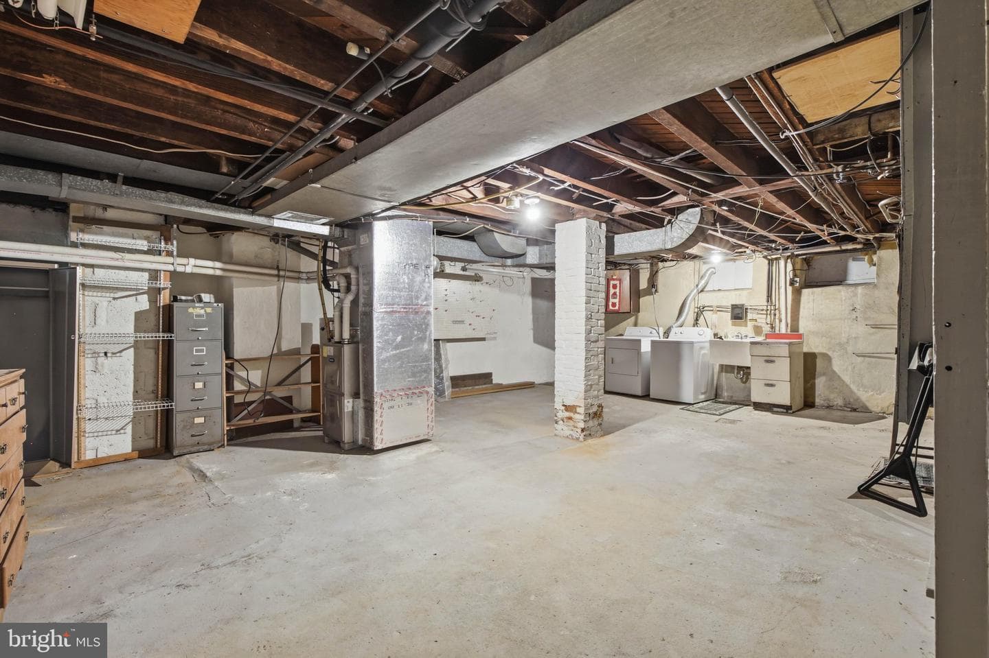 41 E Ross Street photo 17
