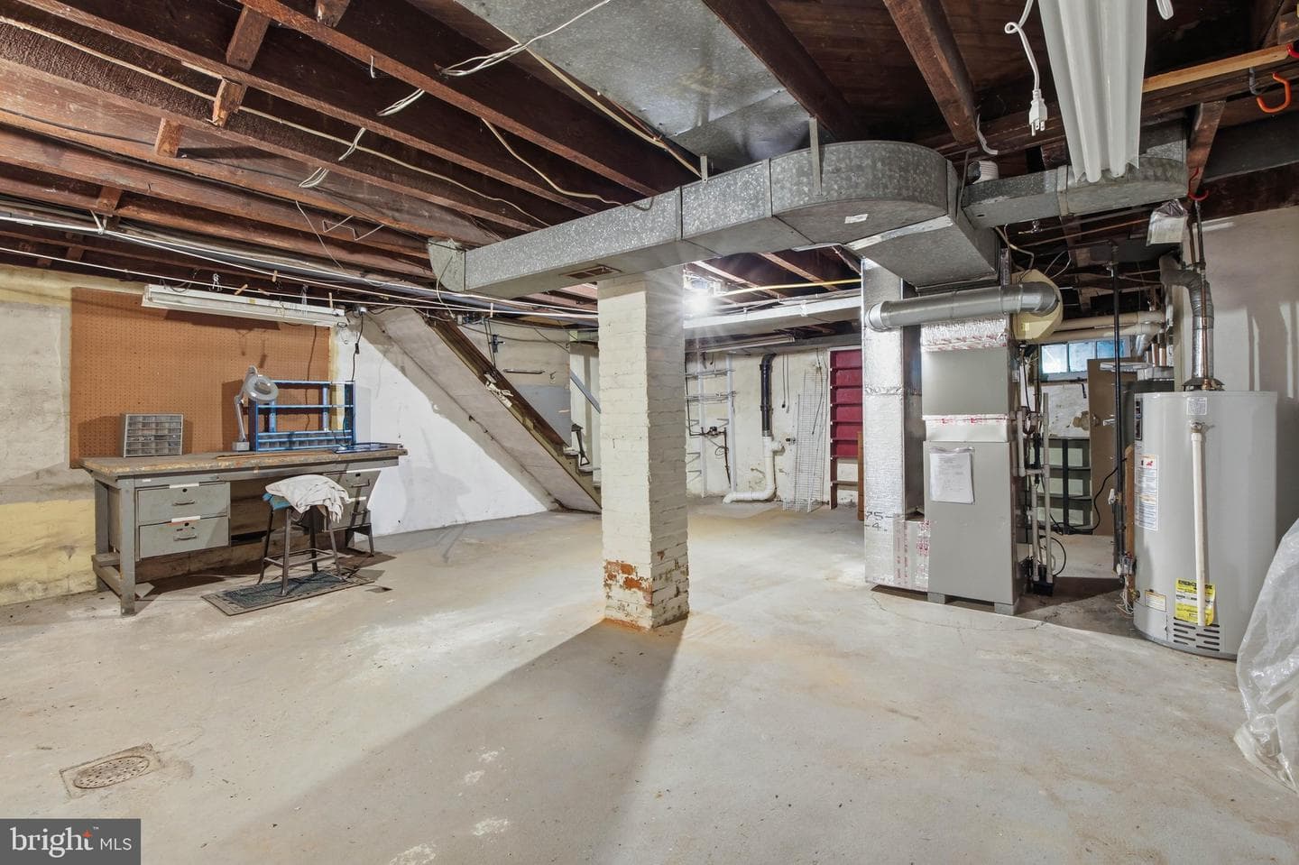 41 E Ross Street photo 18