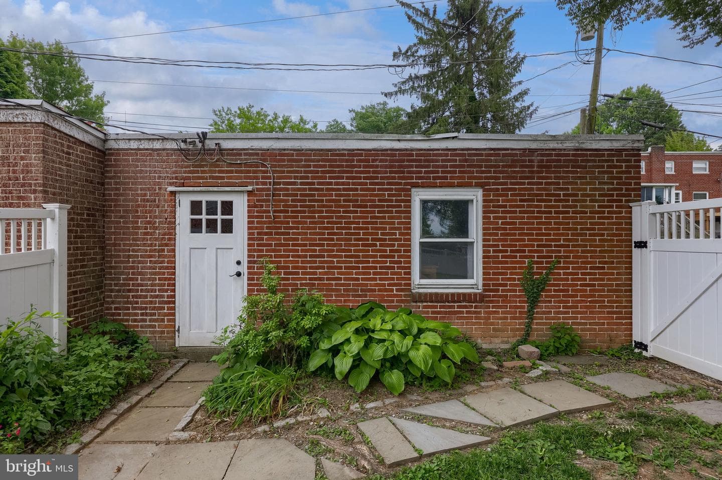 1040 E Orange Street photo 13