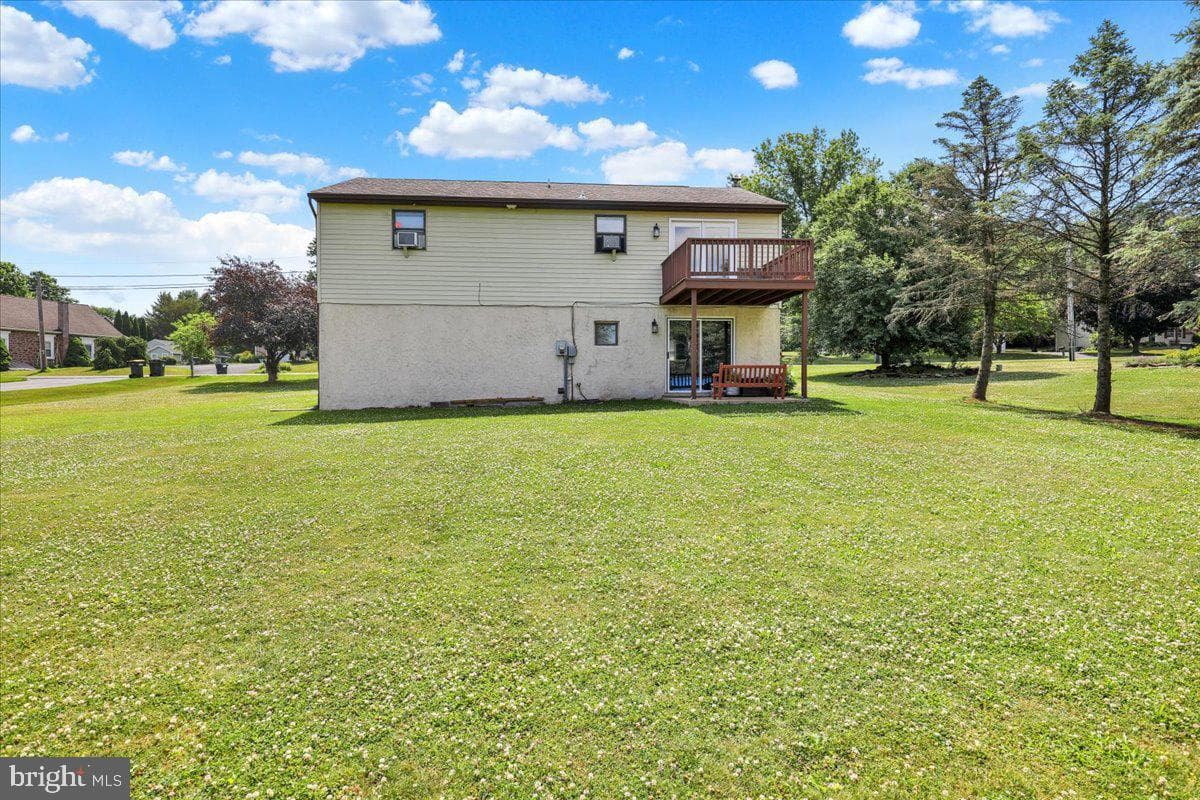220 Pleasant Valley Road photo 25
