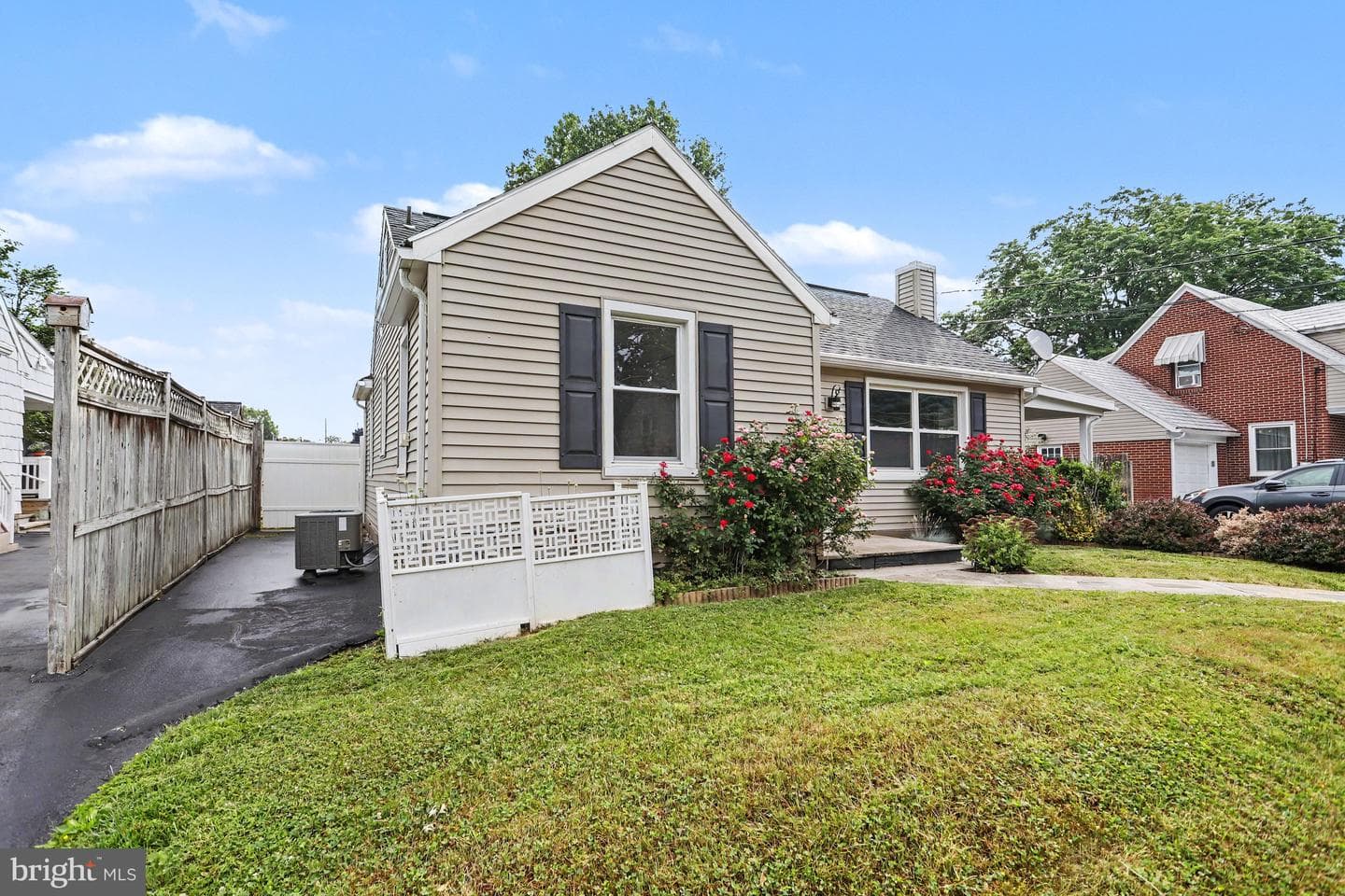 237 Noble Street photo 4