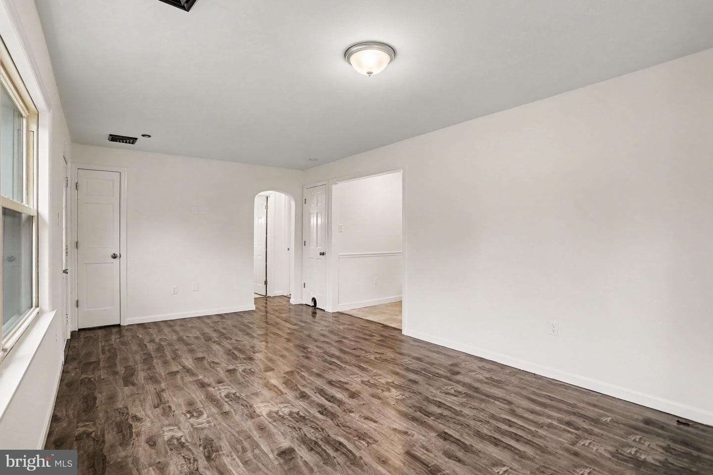 237 Noble Street photo 7