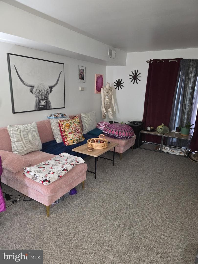 7 Lancaster Estate photo 5